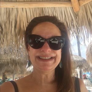 Meet your Posher, Deb